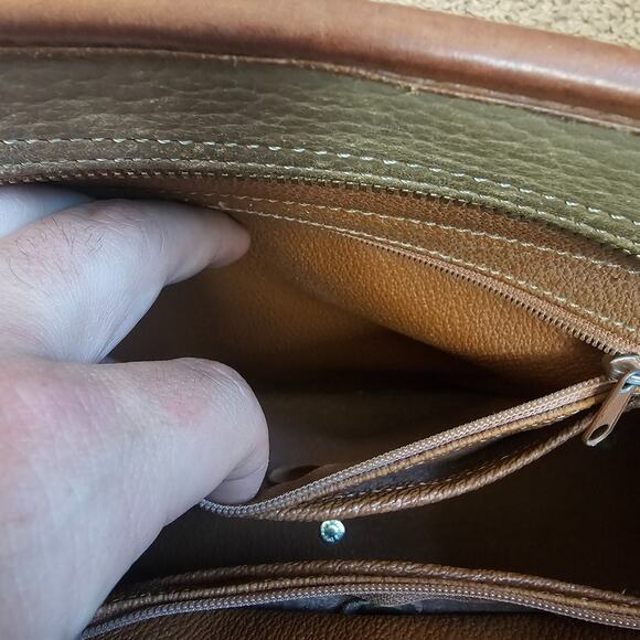 Dooney & Bourke R212 TP Crossbody Bag Beige Pebbled Leather Top Handle Purse Vtg - Picture 12 of 16